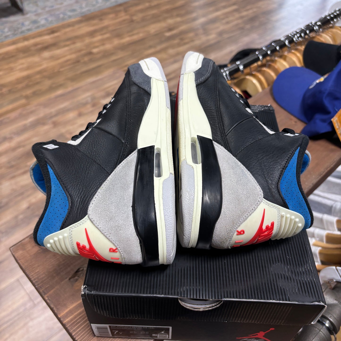Jordan 3 'Rare Air' Size 7Y