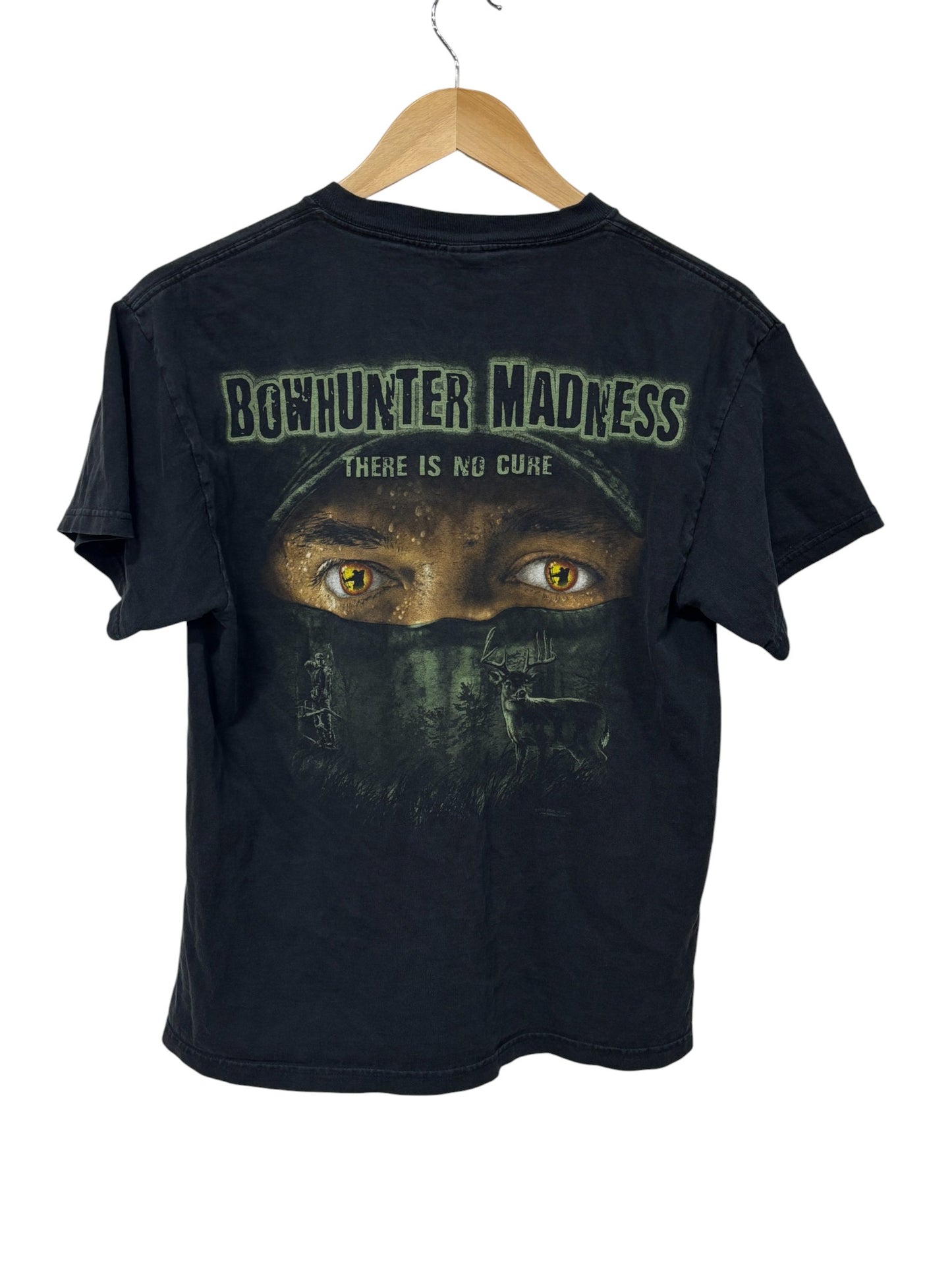 Vintage Y2K Bowhunting Graphic Tee Size Medium