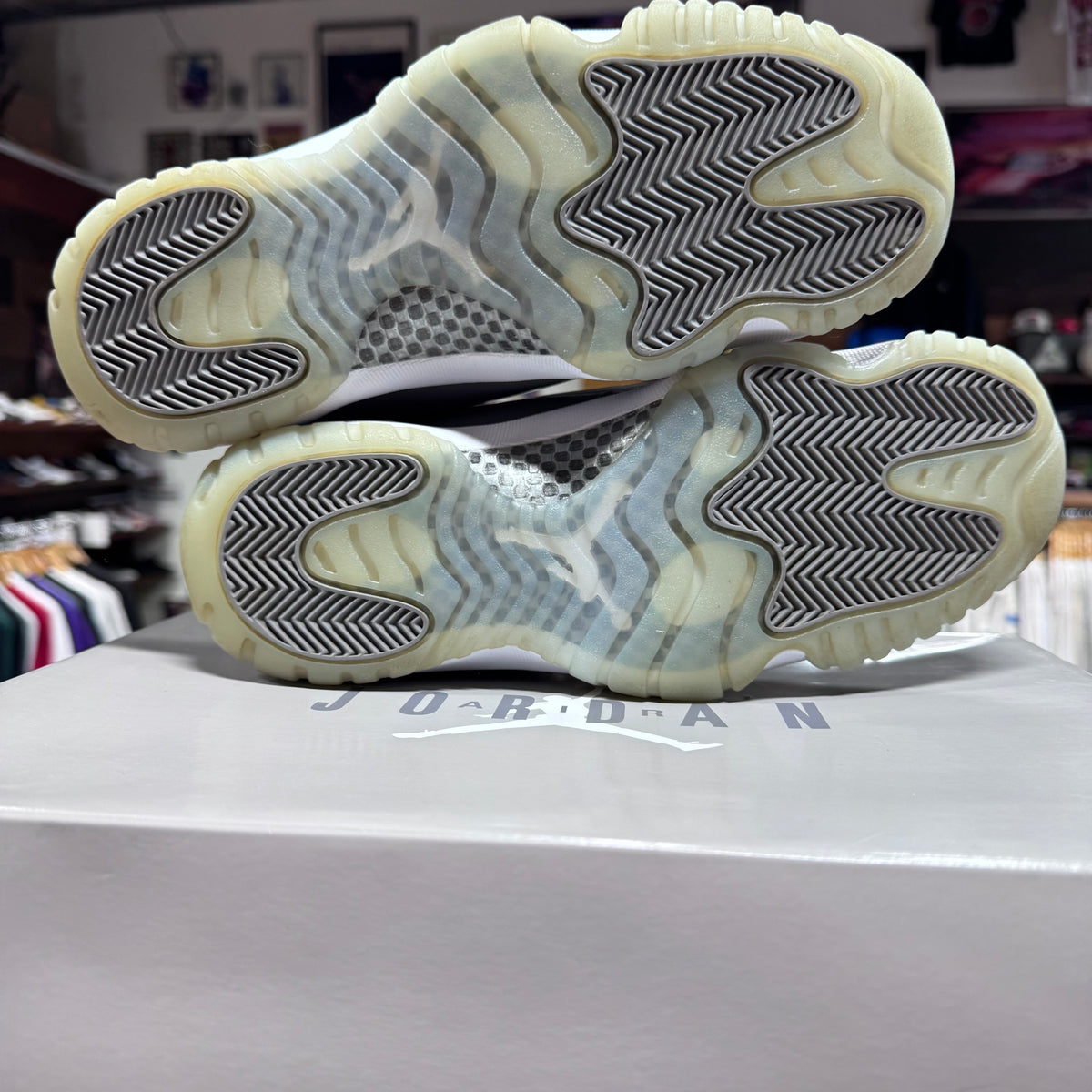 Jordan 11 'Cool Grey' Size 9