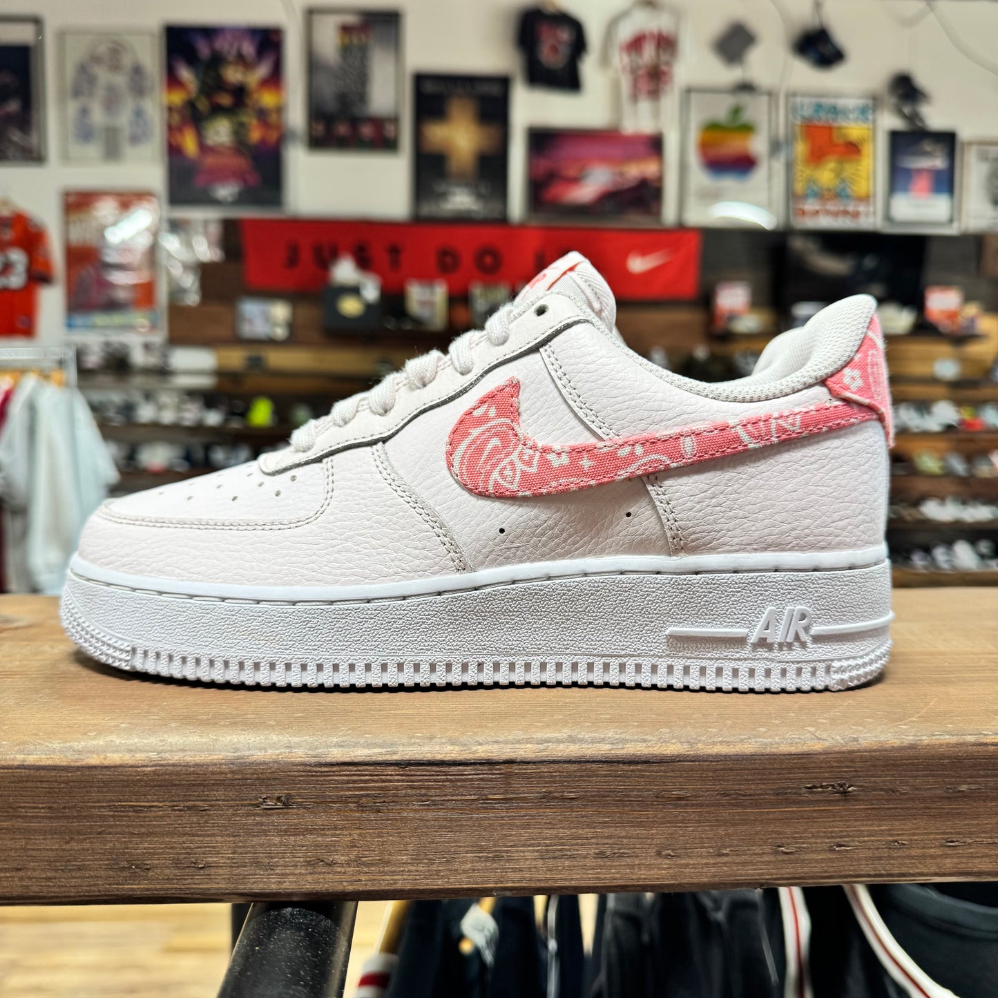 Nike Air Force 1 Low 'Paisley Pink' Size 7.5W/6Y