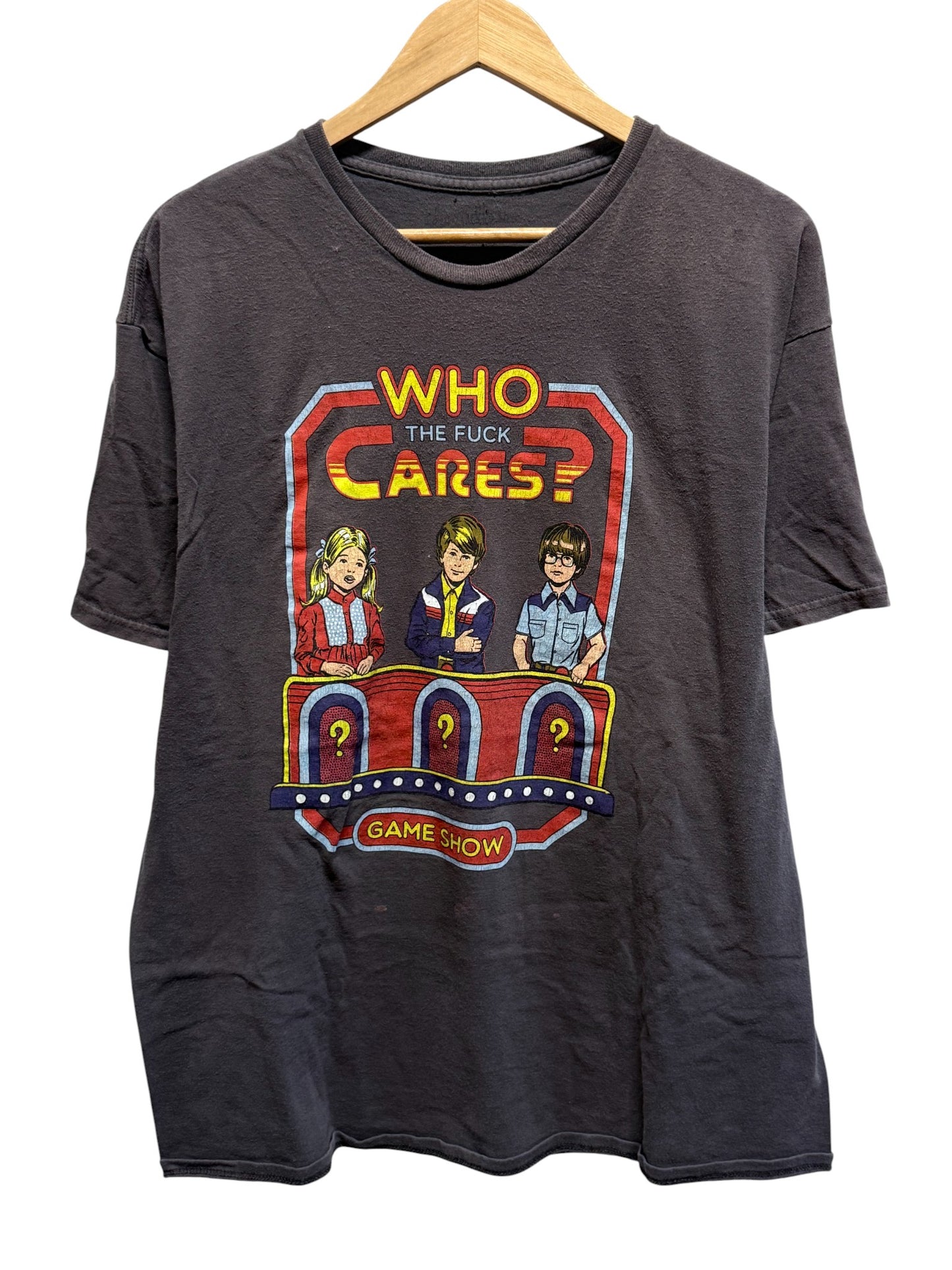 Who the F Cares Game Show Parody Graphic Tee Size Large