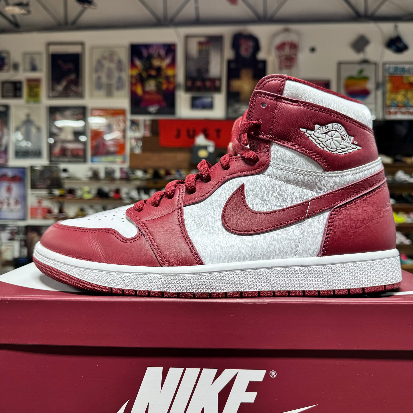 Jordan 1 'Artisanal Red' Size 11