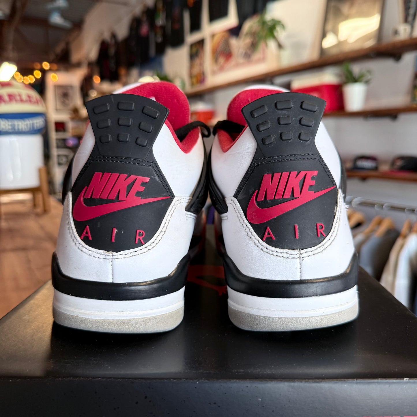 Jordan 4 'Fire Red' Size 11