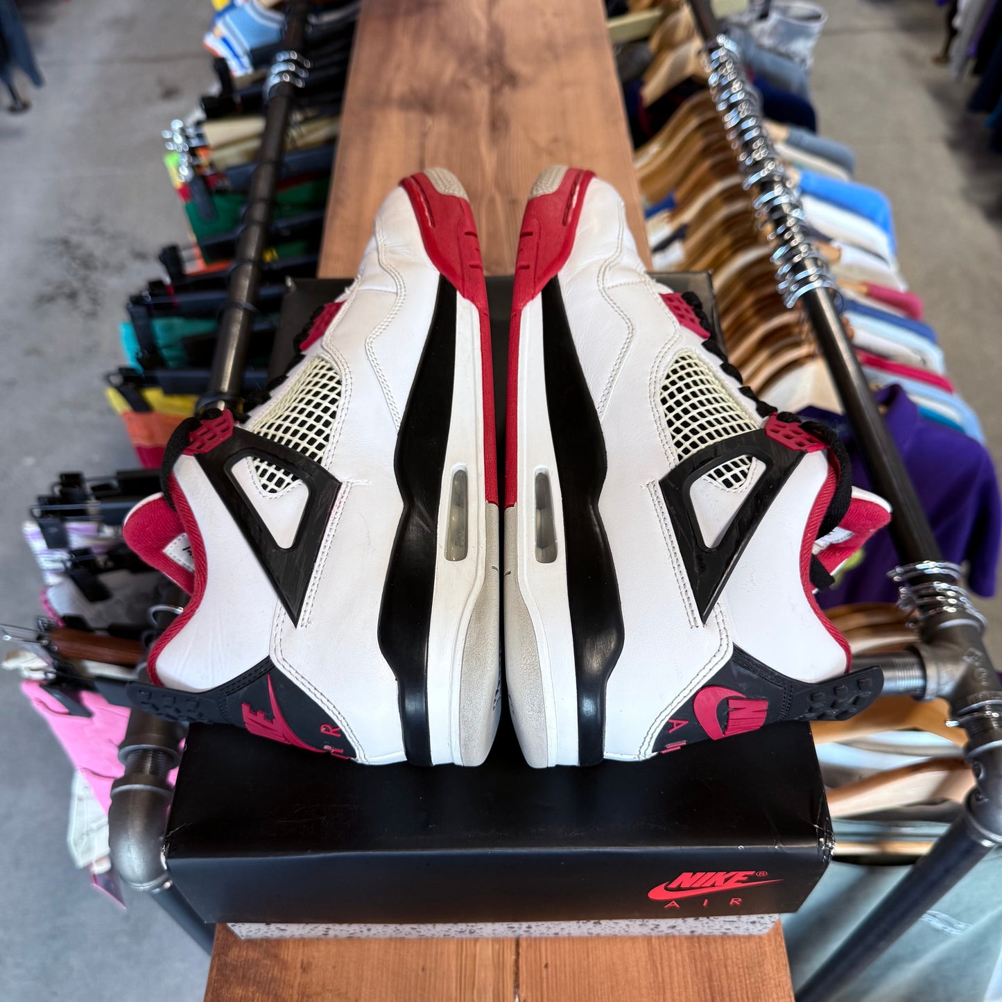 Jordan 4 'Fire Red' Size 11