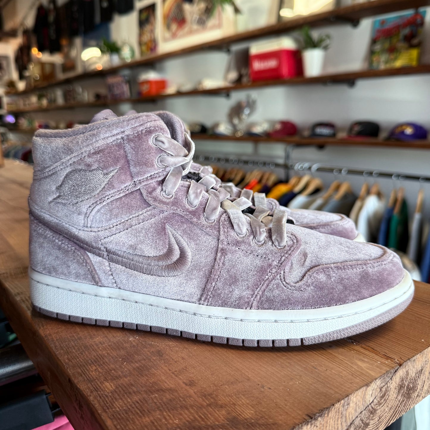 Jordan 1 Mid 'Purple Velvet' Size 8.5