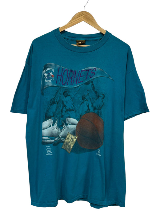 Vintage 90's Nutmeg Charlotte Hornets NBA Graphic Tee Size XL