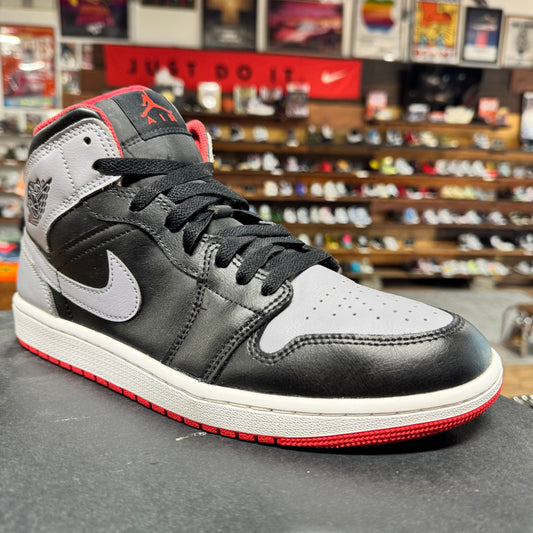 Jordan 1 Mid 'Bred Shadow' Size 9.5
