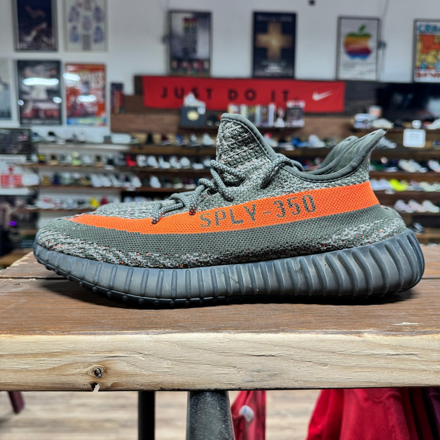 Yeezy 350 v2 'Carbon Beluga' Size 11