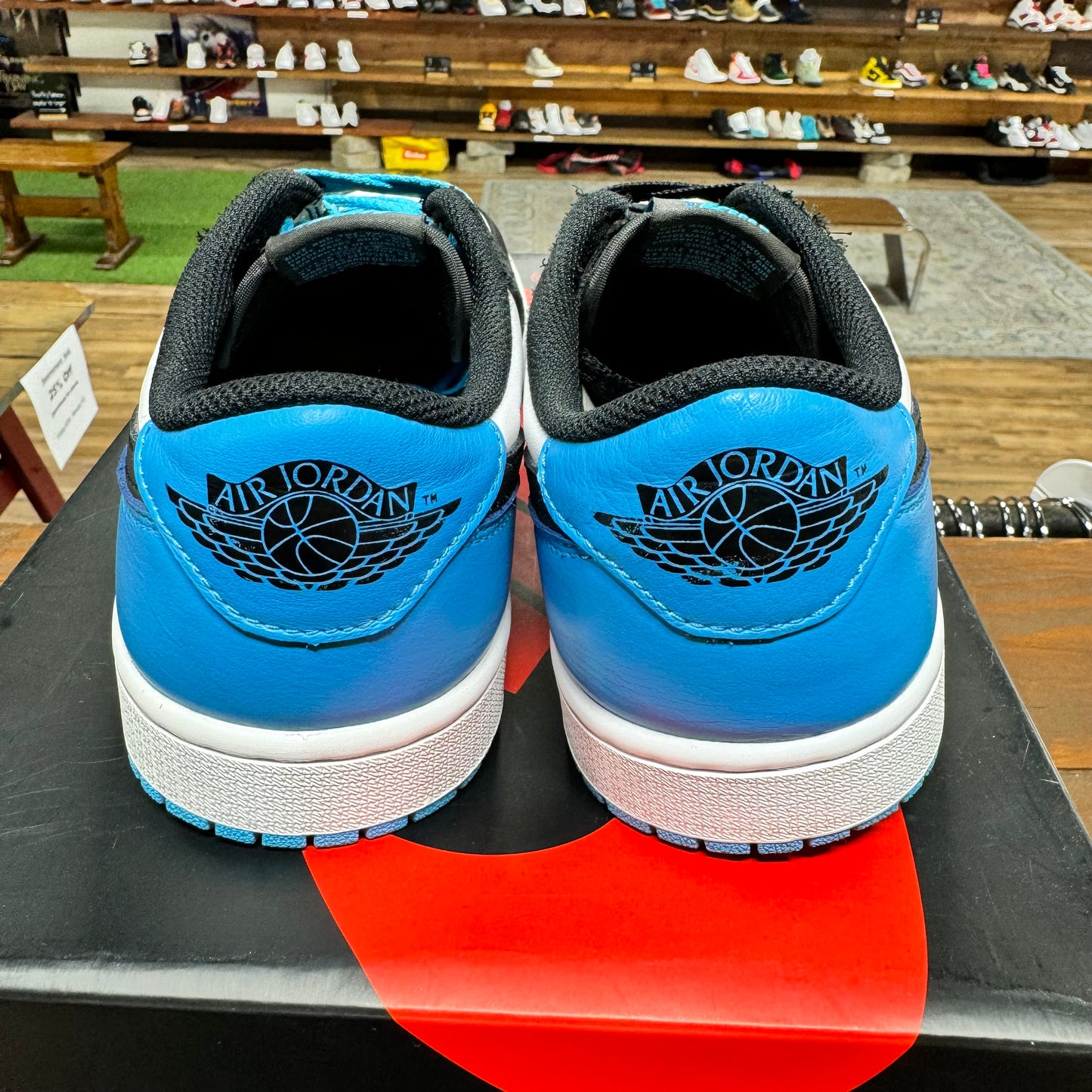 Jordan 1 Low 'UNC Powder Blue' Size 8.5