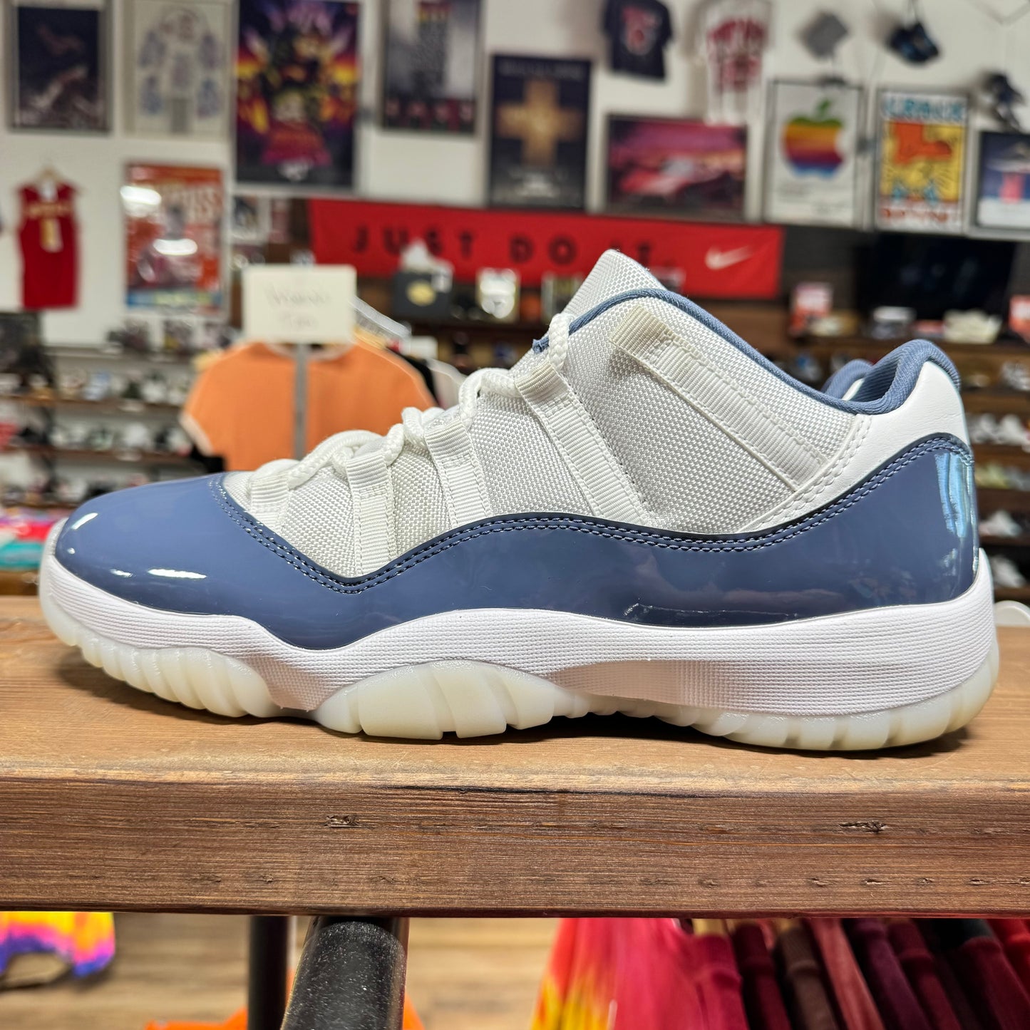 Jordan 11 Low 'Diffused Blue' Size 10