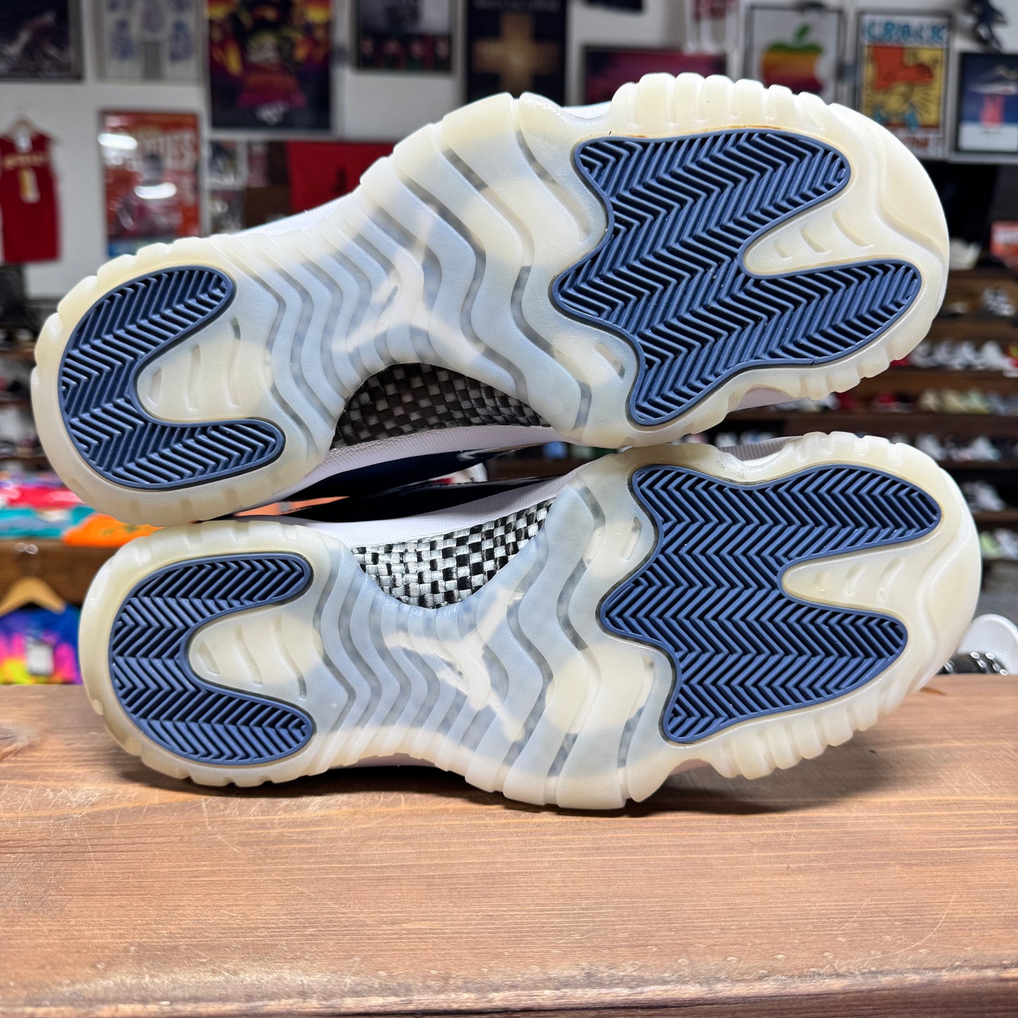 Jordan 11 Low 'Diffused Blue' Size 10