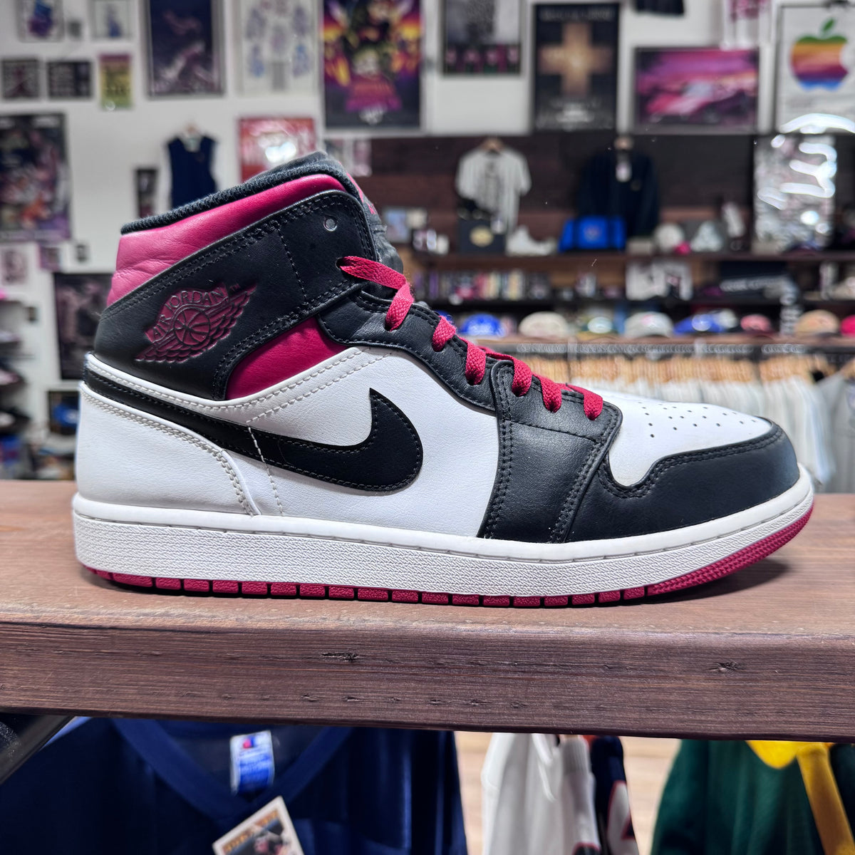 Jordan 1 Mid 'Gym Red Black Toe' Size 10