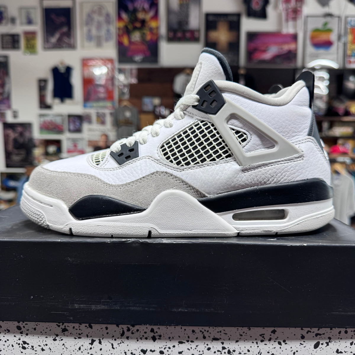 Jordan 4 'Military Black' Size 7Y