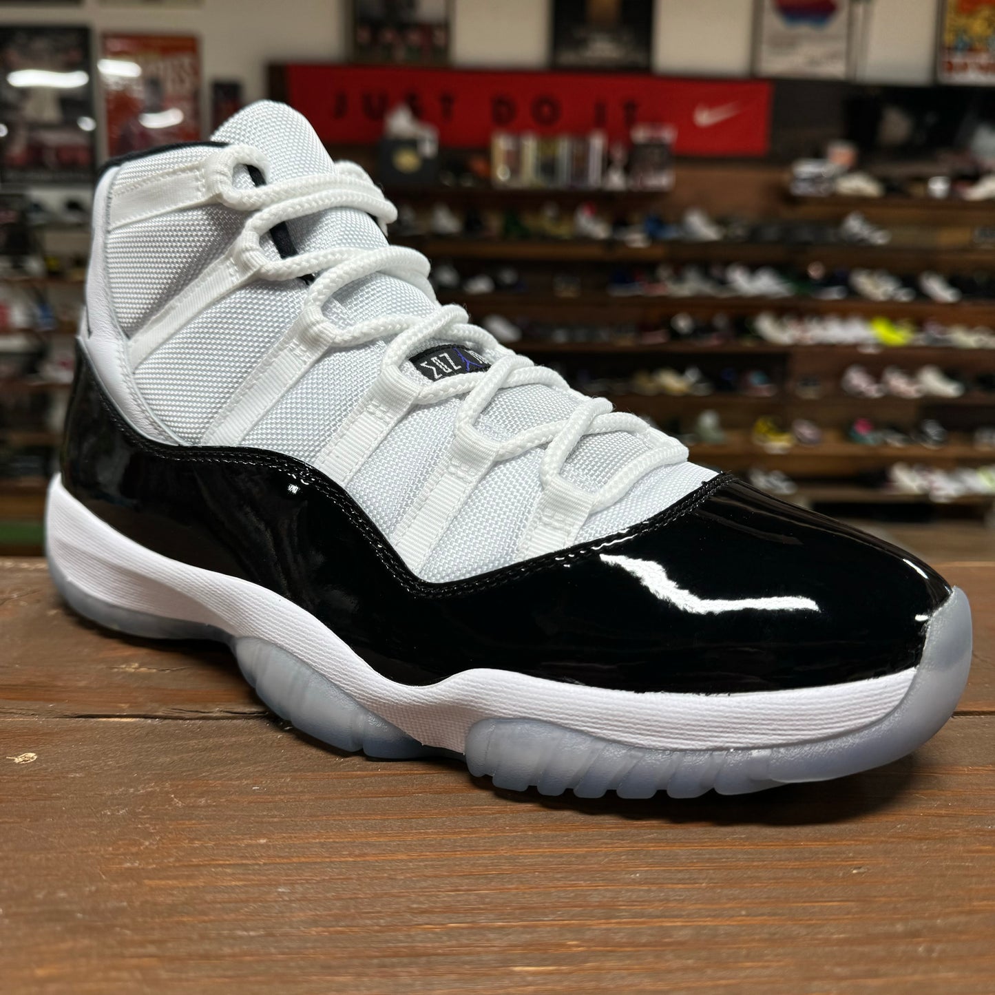 Jordan 11 'Concord' Size 11 (DS)