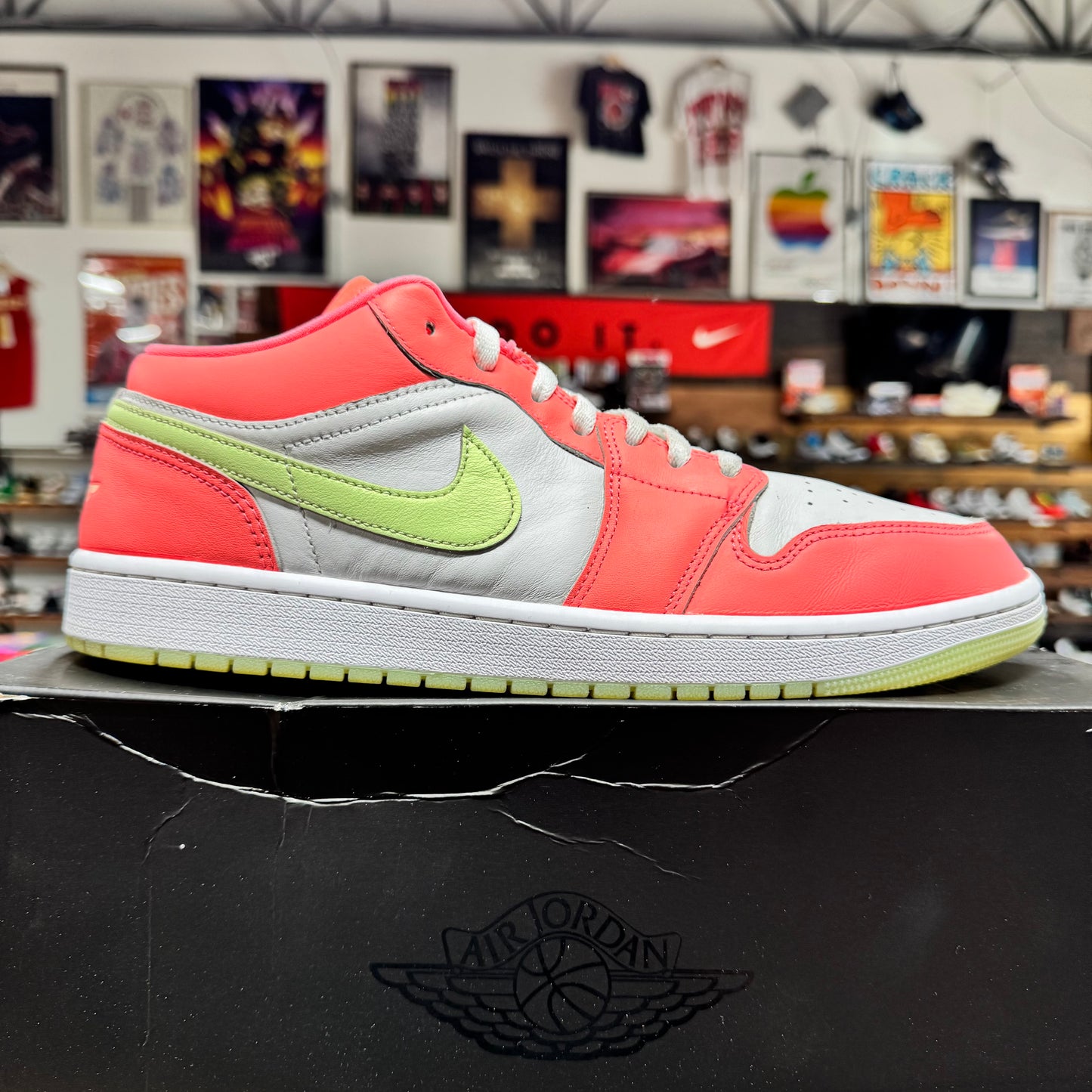 Jordan 1 Low 'Lava Glow' Size 12