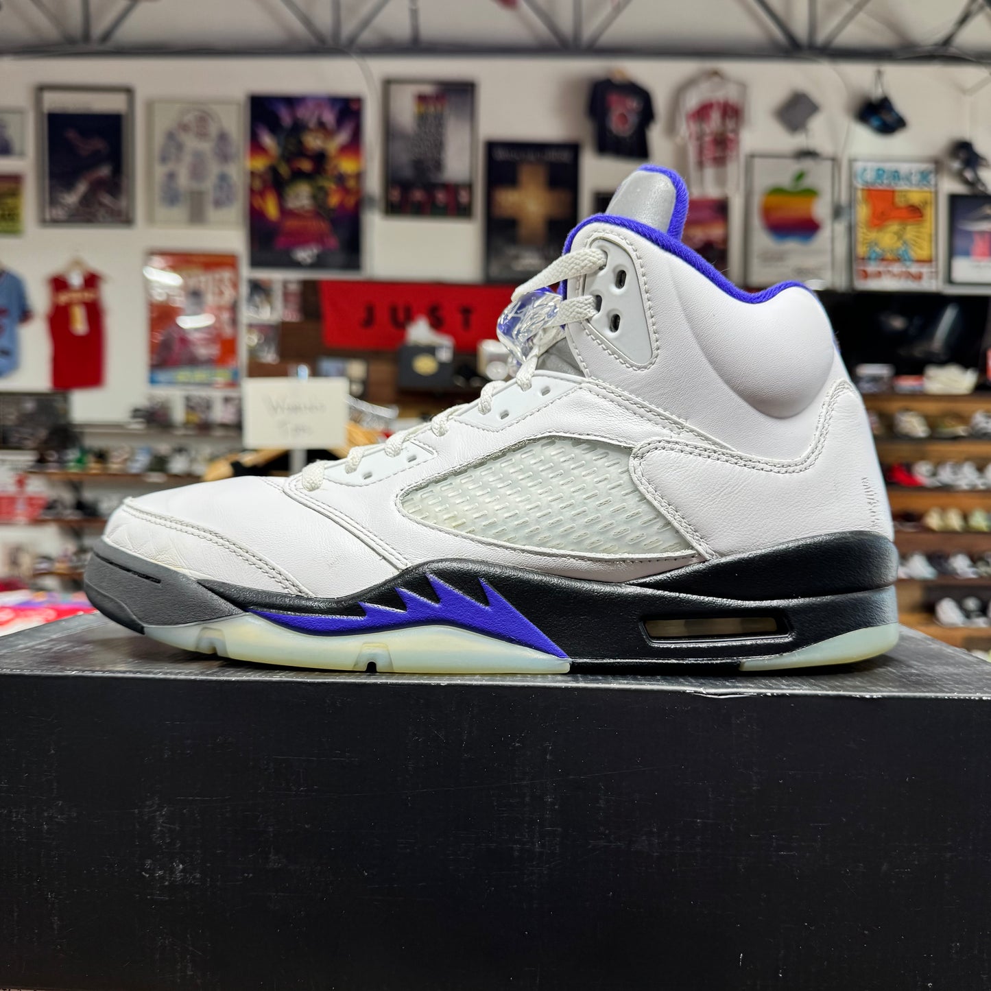 Jordan 5 'Dark Concord' Size 12