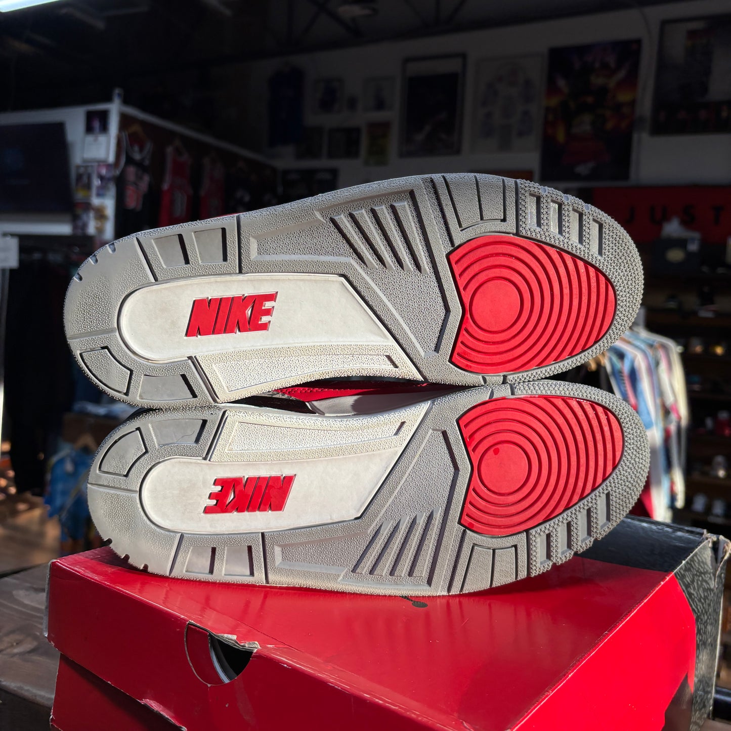 Jordan 3 'Unite' Size 12