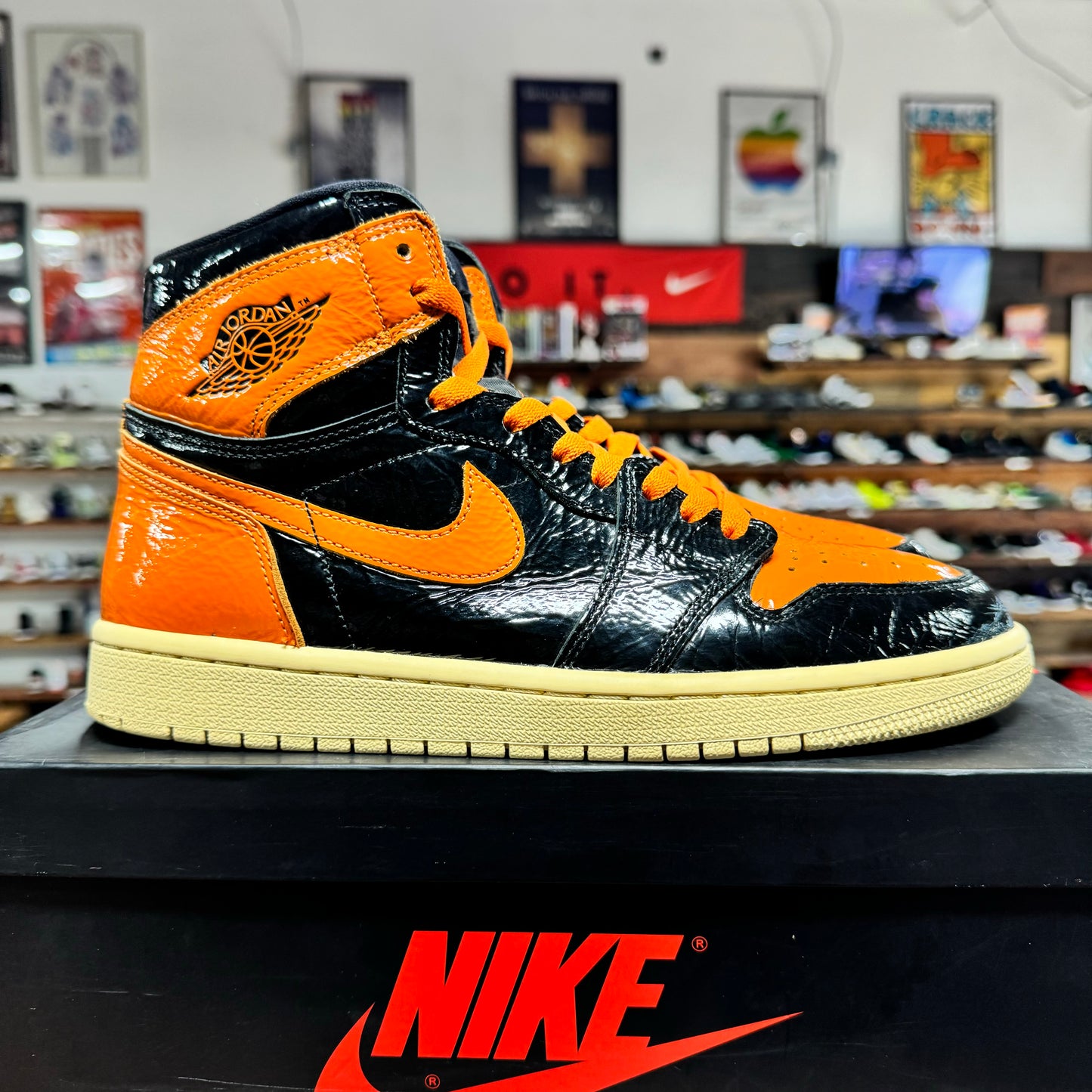 Jordan 1 'Shattered Backboard 3.0' Size 8.5