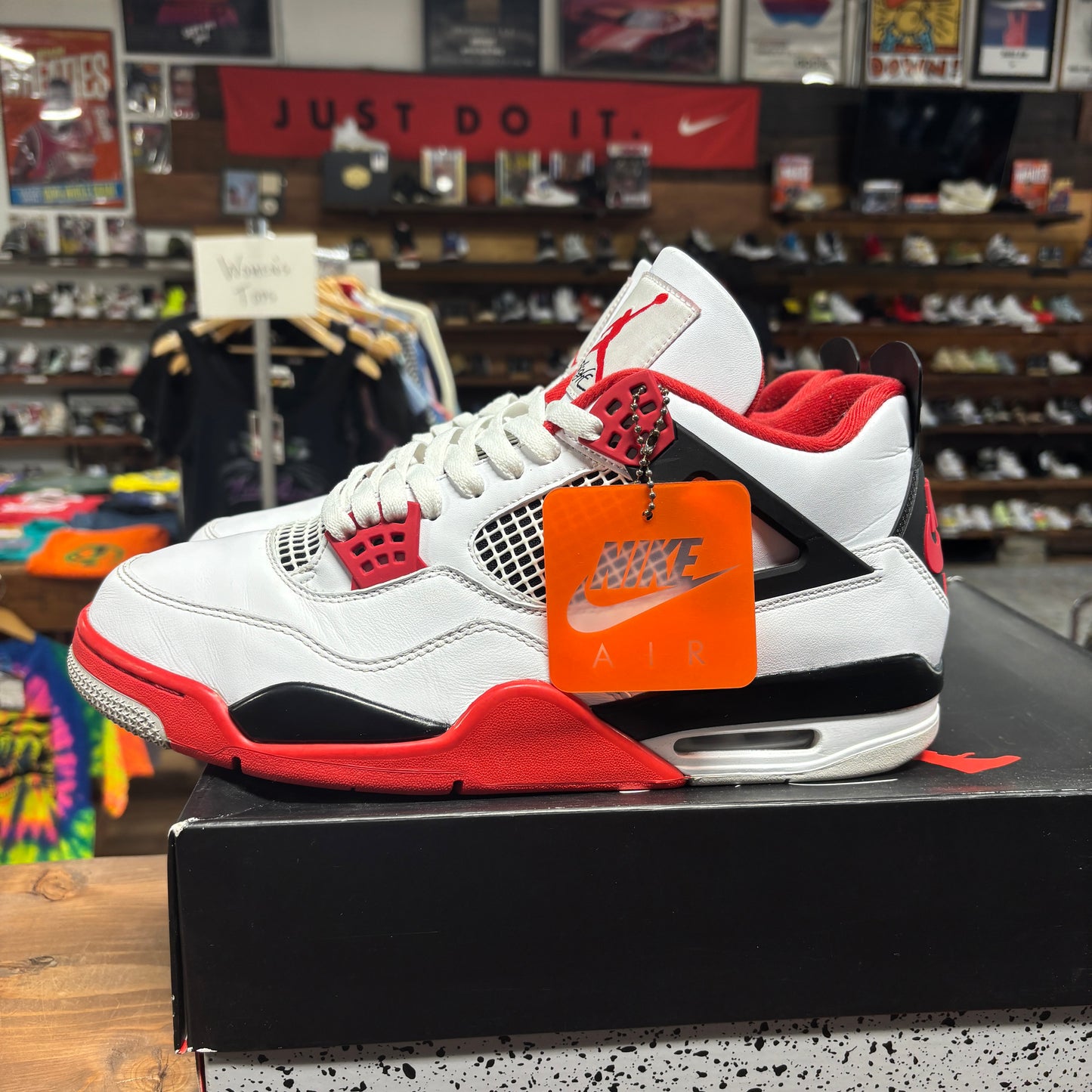 Jordan 4 'Fire Red' Size 13