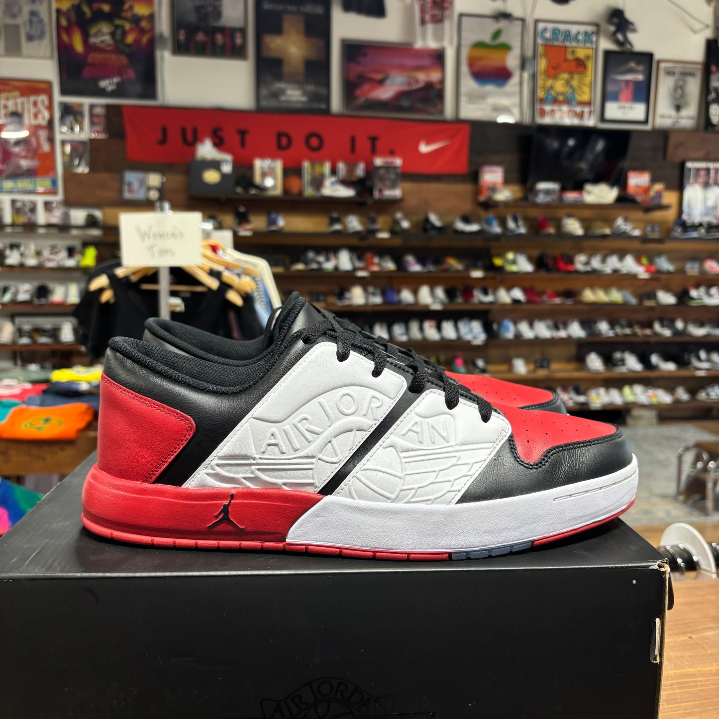 Jordan 1 Nu Retro Low 'Varsity Red Black' Size 13