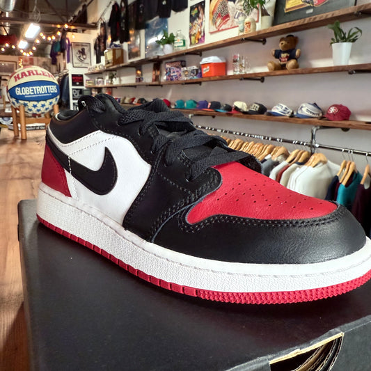 Jordan 1 Low 'Black Toe' Size 5.5Y