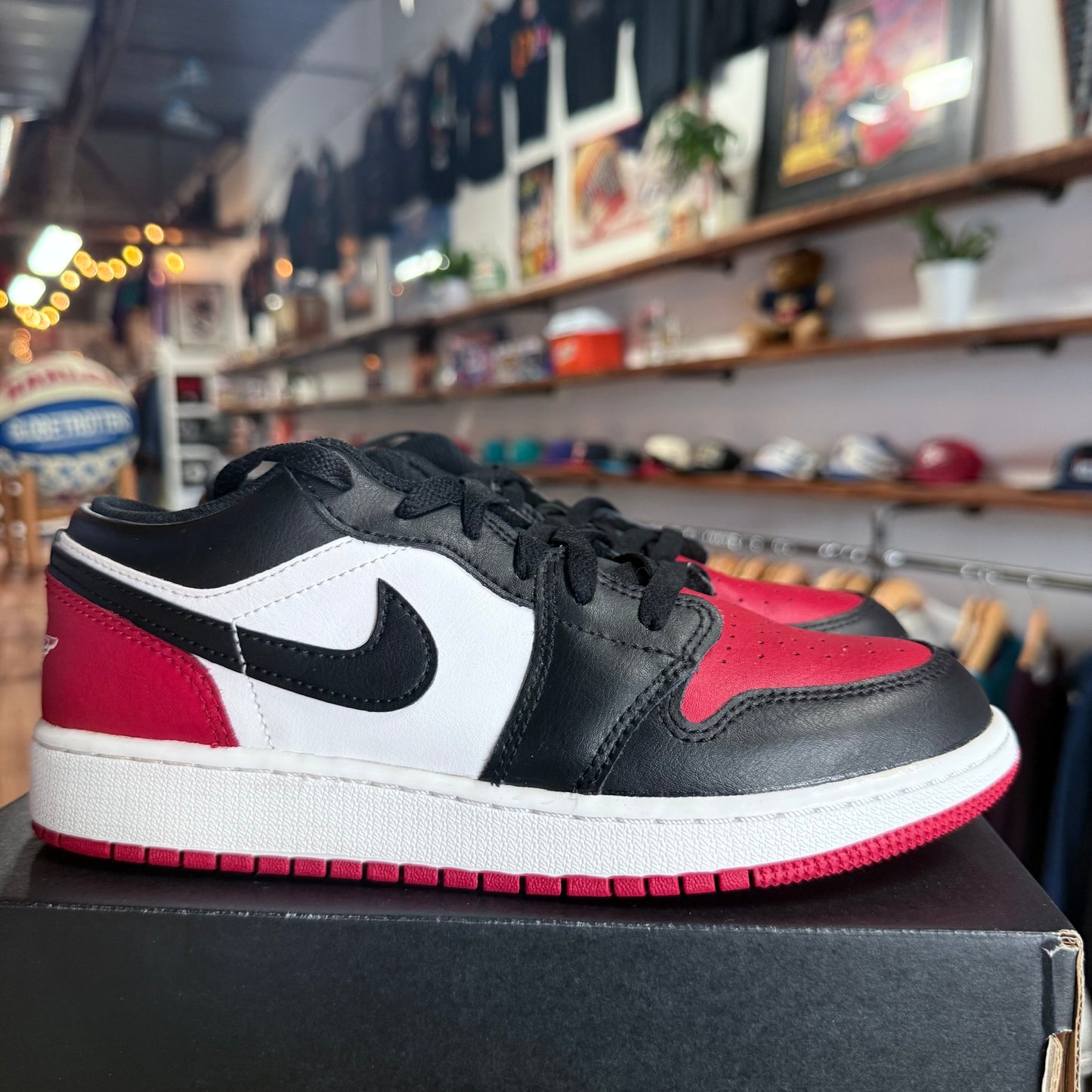 Jordan 1 Low 'Black Toe' Size 5.5Y