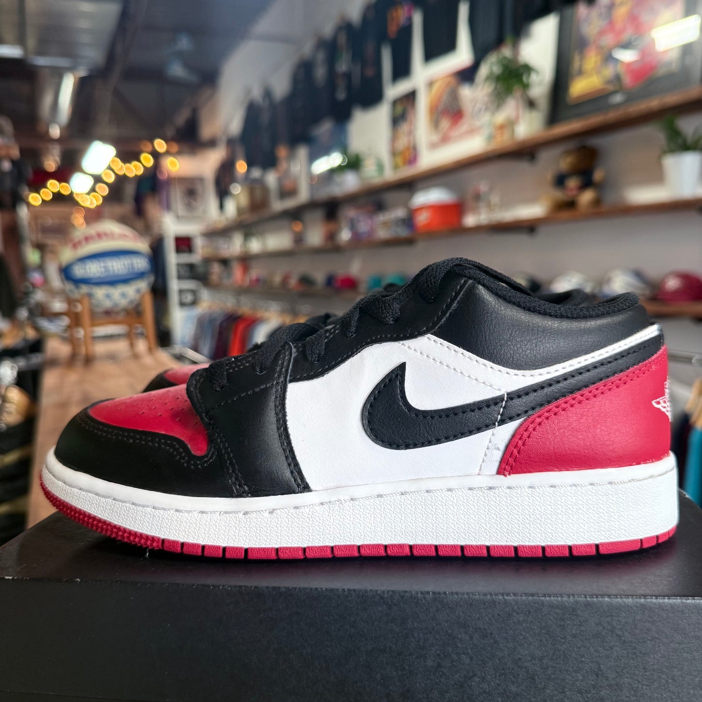 Jordan 1 Low 'Black Toe' Size 5.5Y