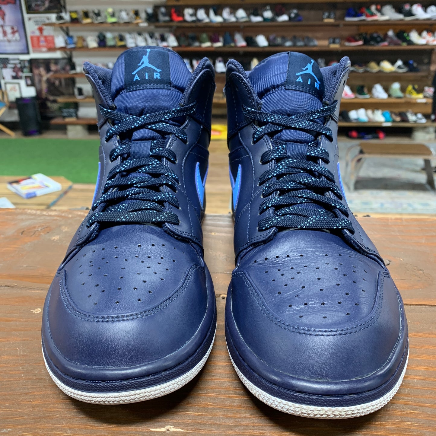 Jordan 1 Mid 'Obsidian' Size 12