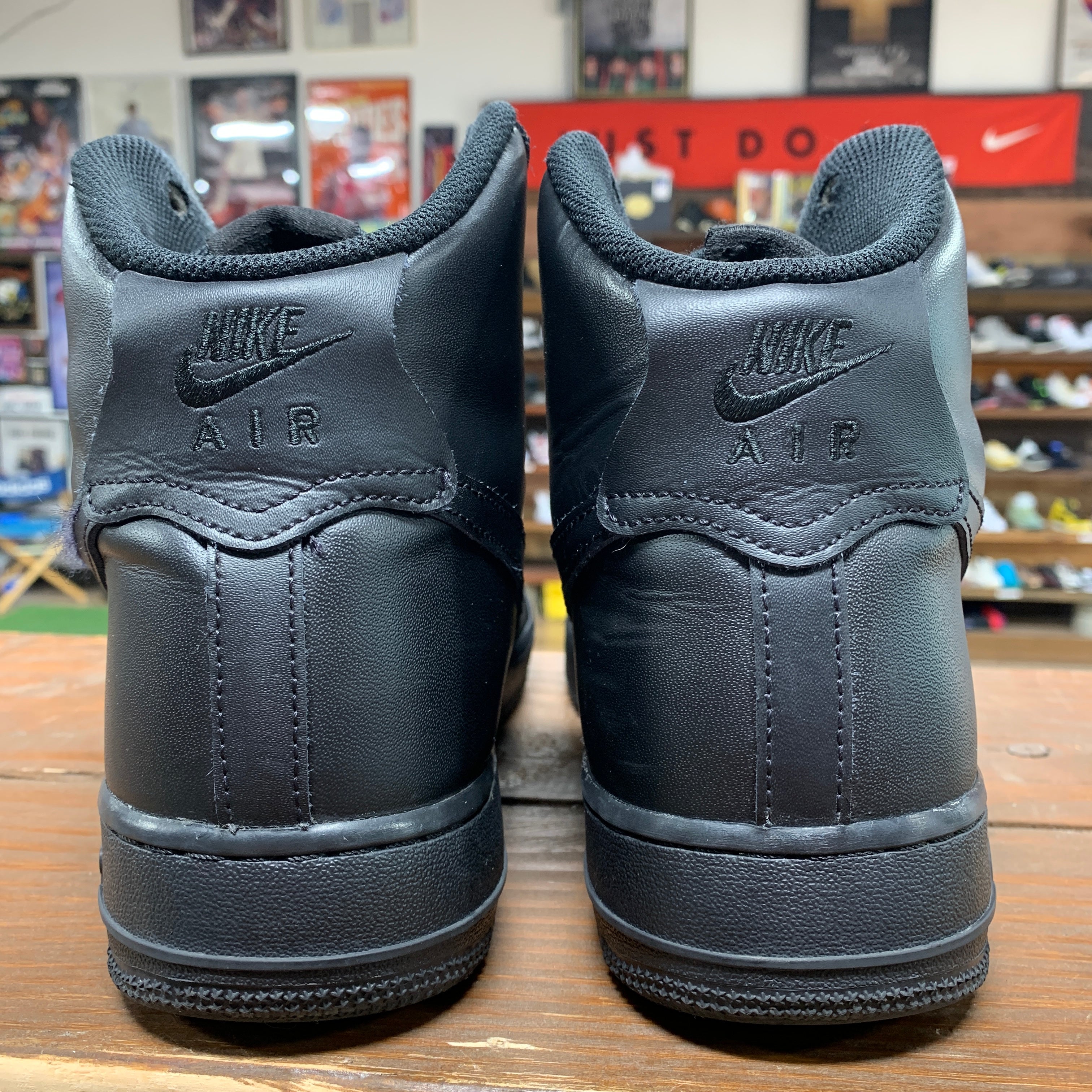 Air force 1 high triple black online