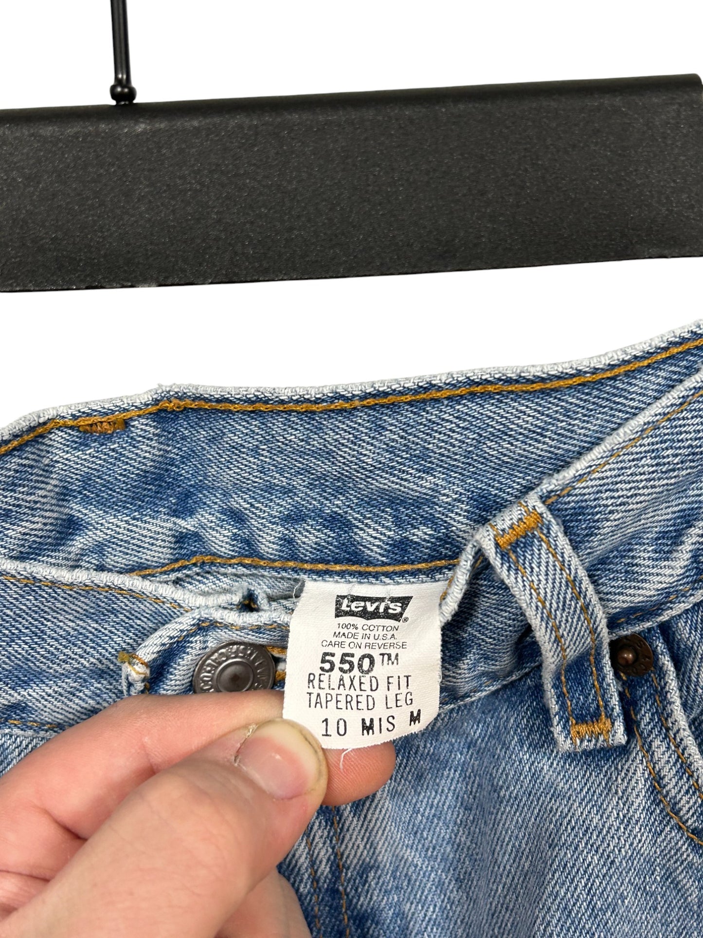 Vintage 90's Levi's Women's Made in USA Relaxed Fit 550 Denim Jeans Size 28x29