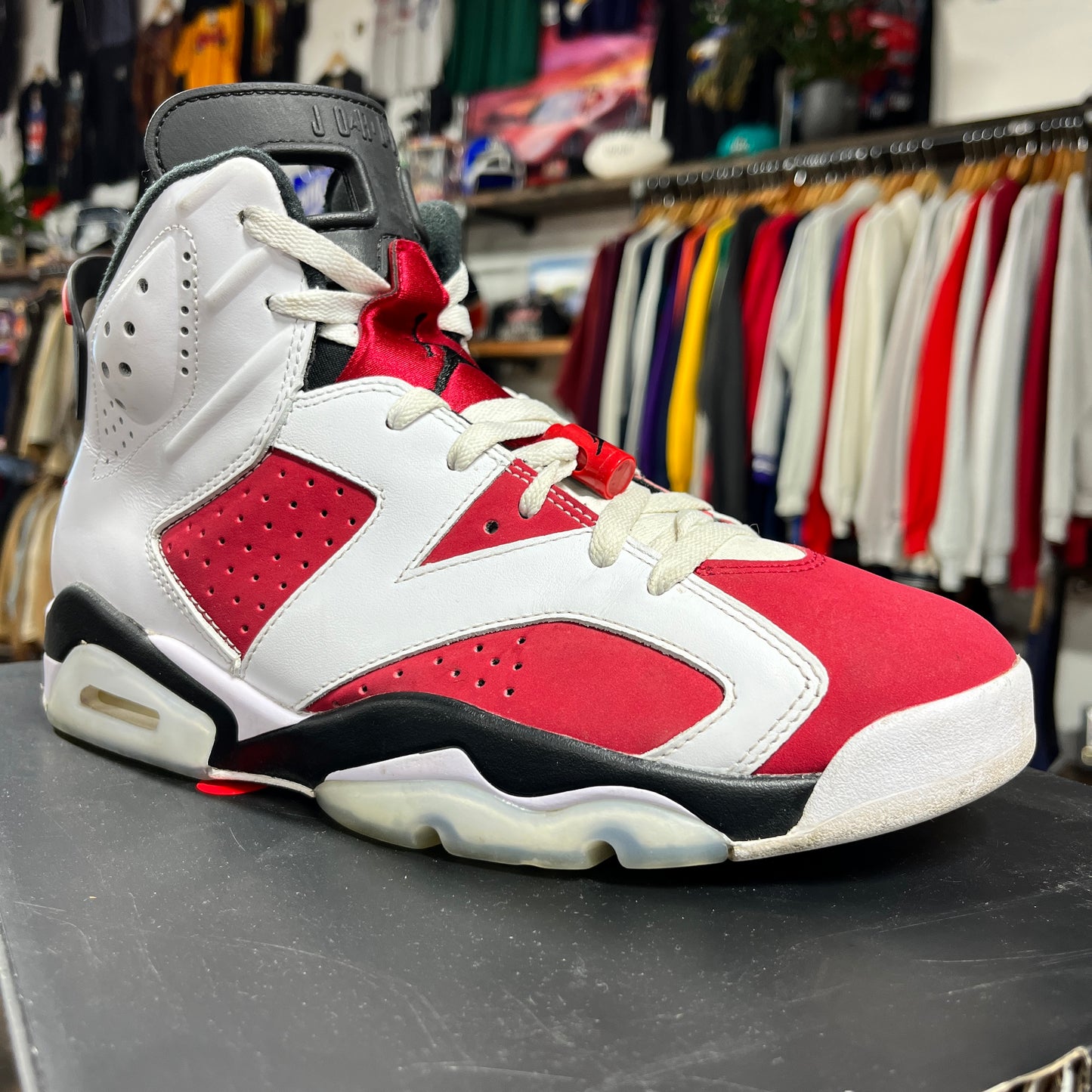 Jordan 6 'Carmine' Size 9