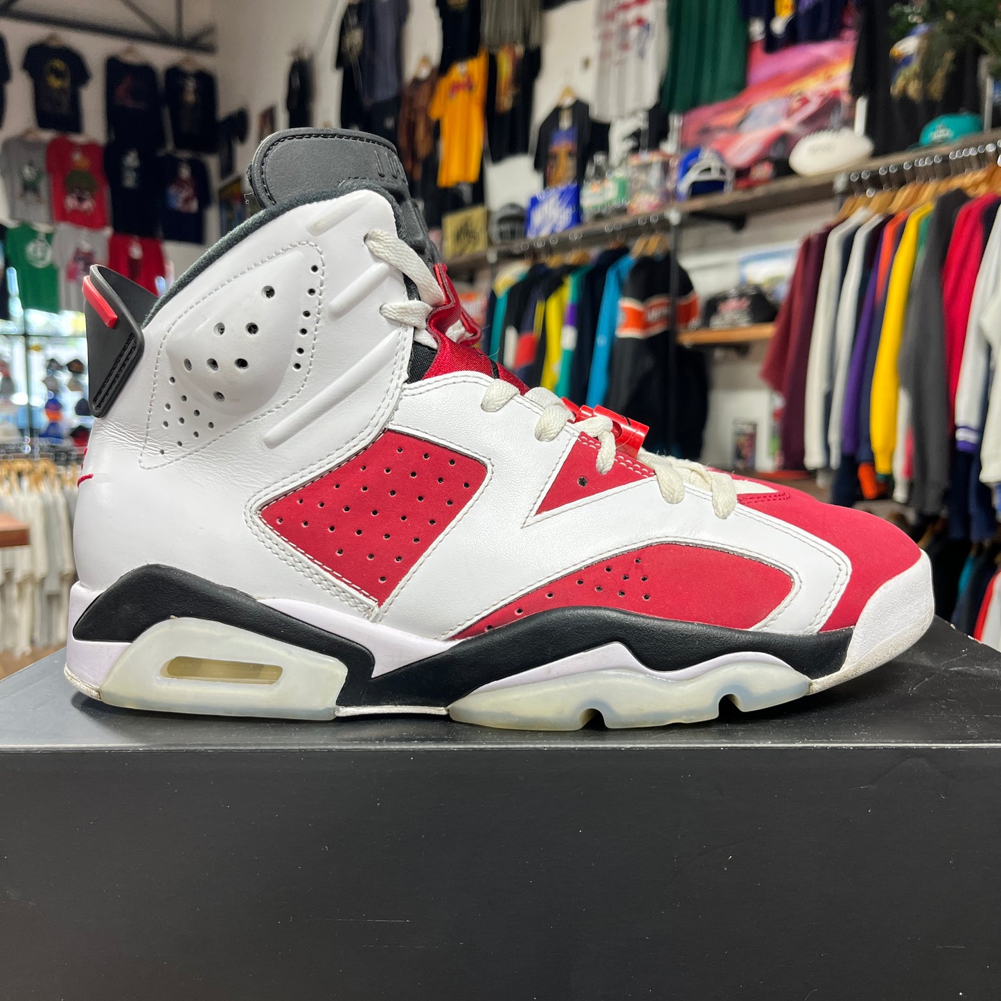 Jordan 6 'Carmine' Size 9