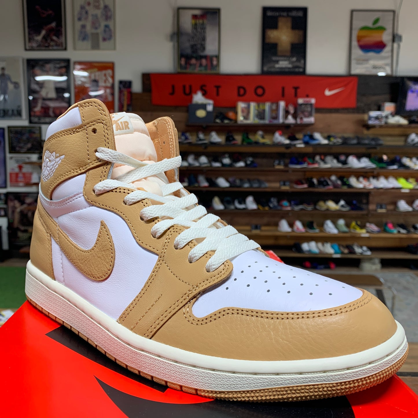 Jordan 1 'Praline' Size 10.5M/12W