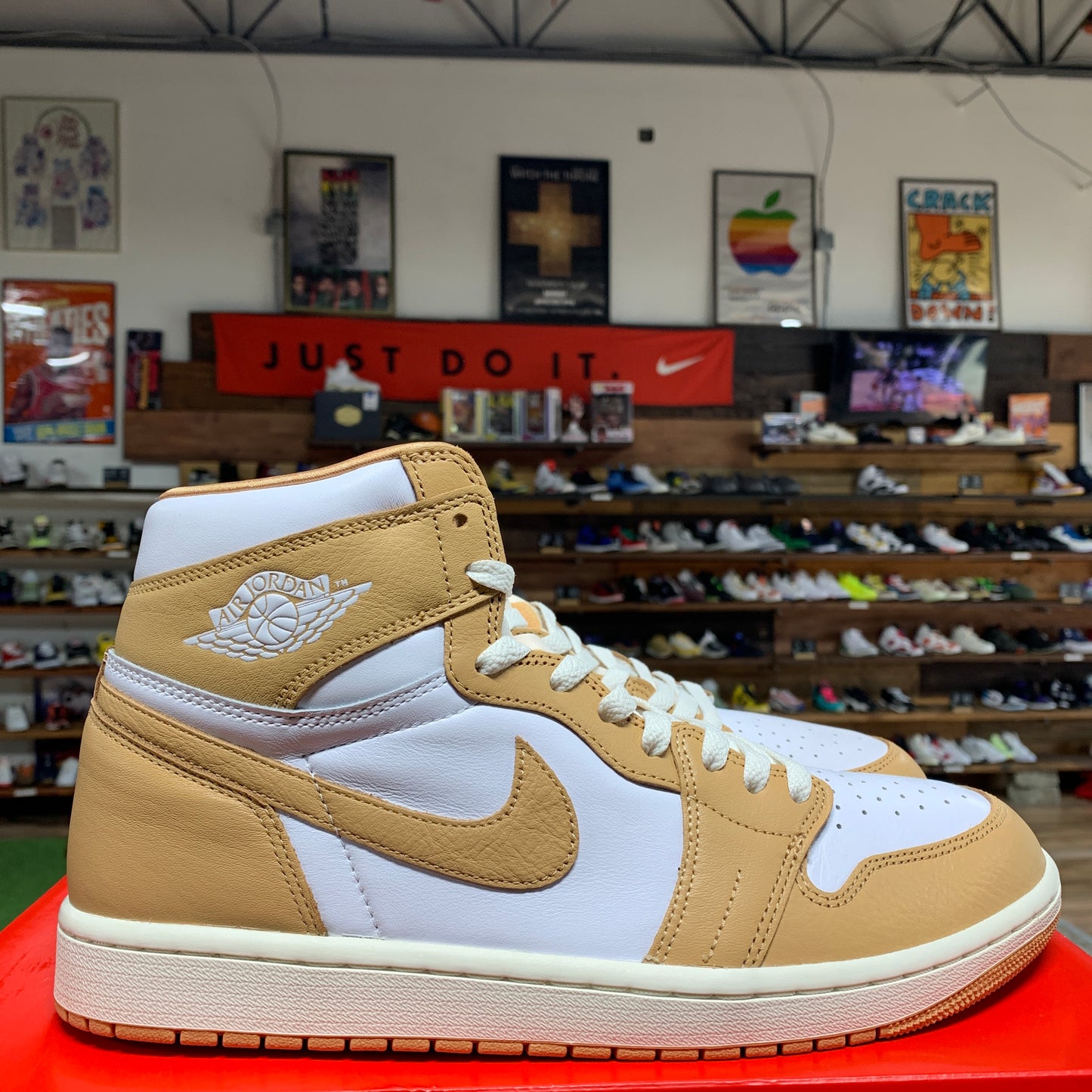 Jordan 1 'Praline' Size 10.5M/12W