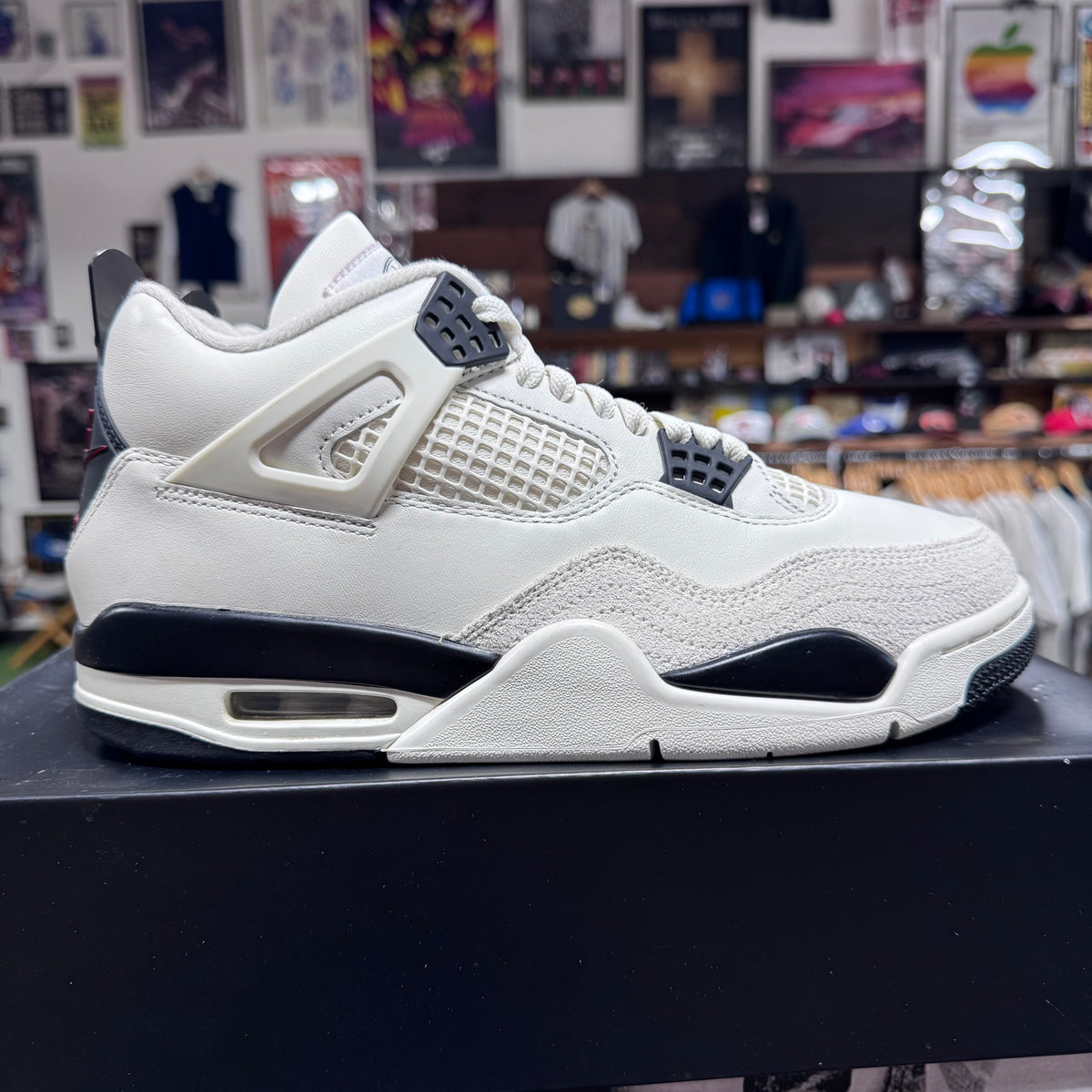 Jordan 4 'Flight Club' Size 9.5