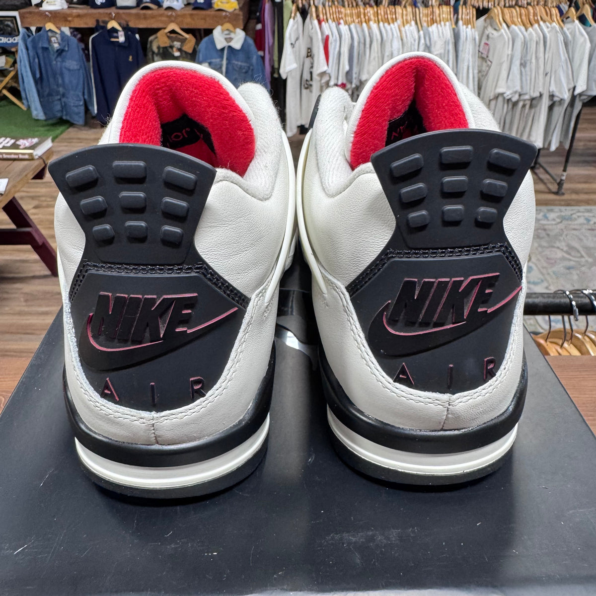 Jordan 4 'Flight Club' Size 9.5