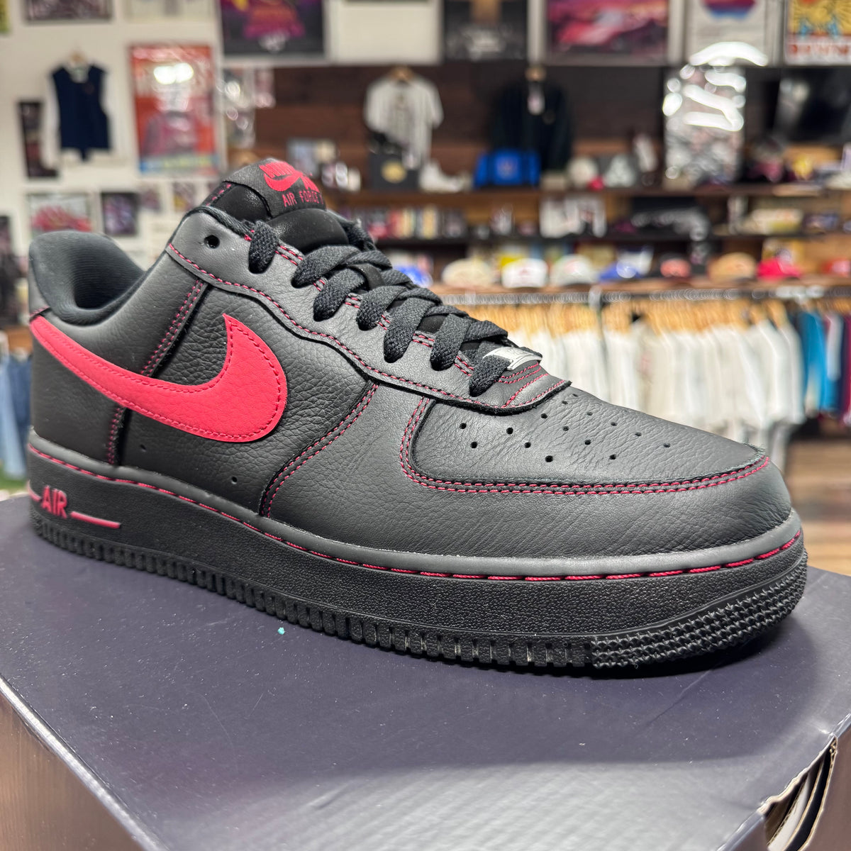 Nike AF1 Low 'Bred' Size 10.5