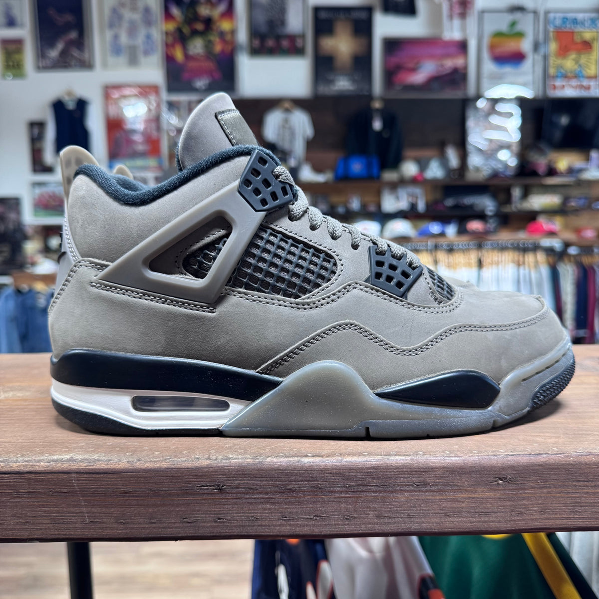 Jordan 4 'Cave Stone' Size 8