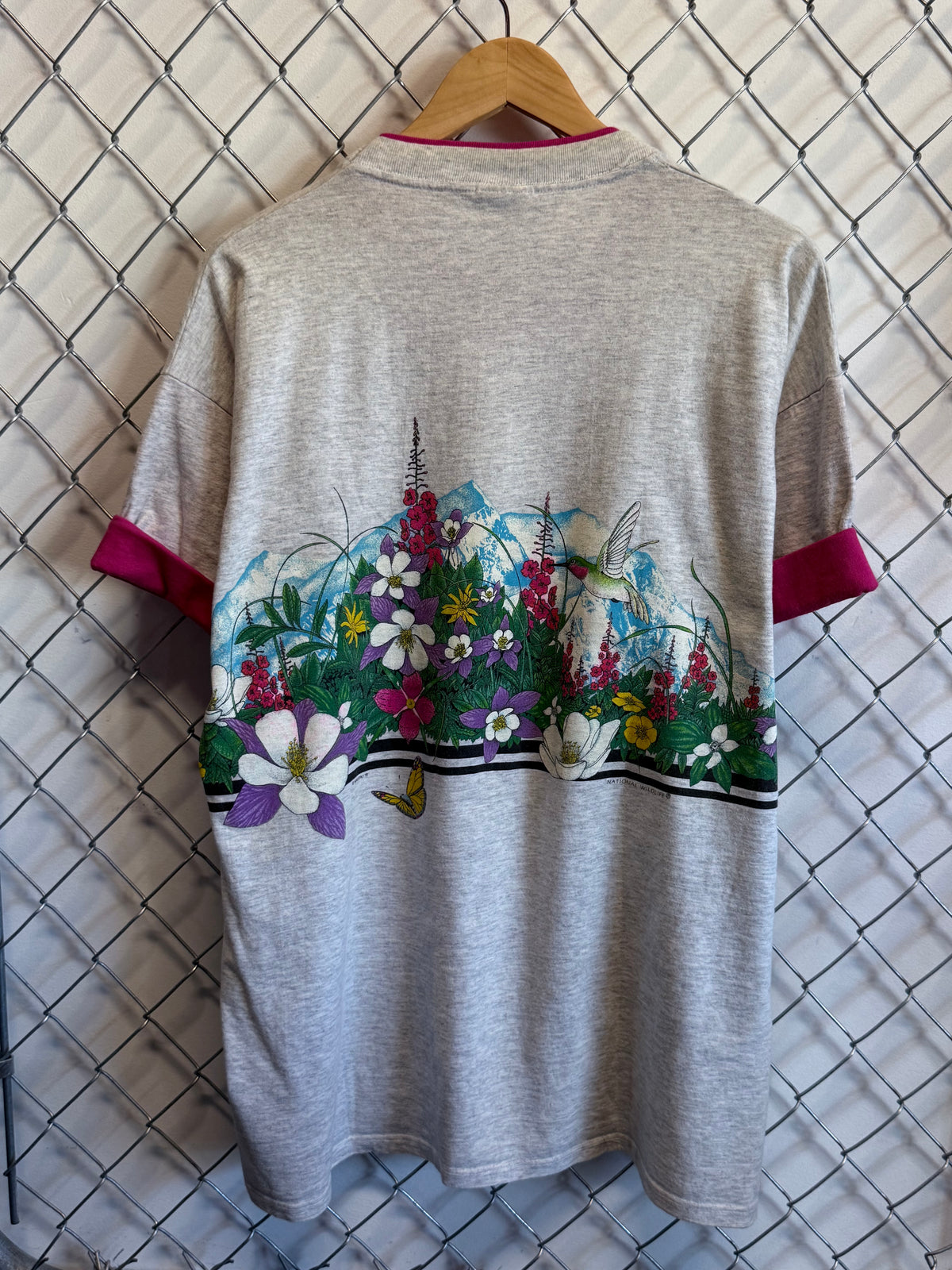 Vintage 90's Nature Mountain Meadows Graphic Tee Size XL