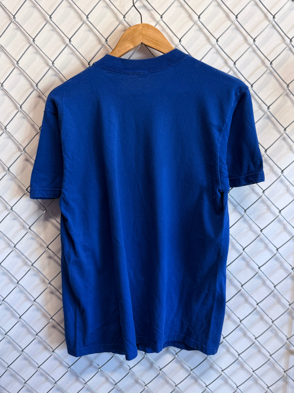 Vintage 90's South Dakota Native American Buffalo Hunting Tee Size Large