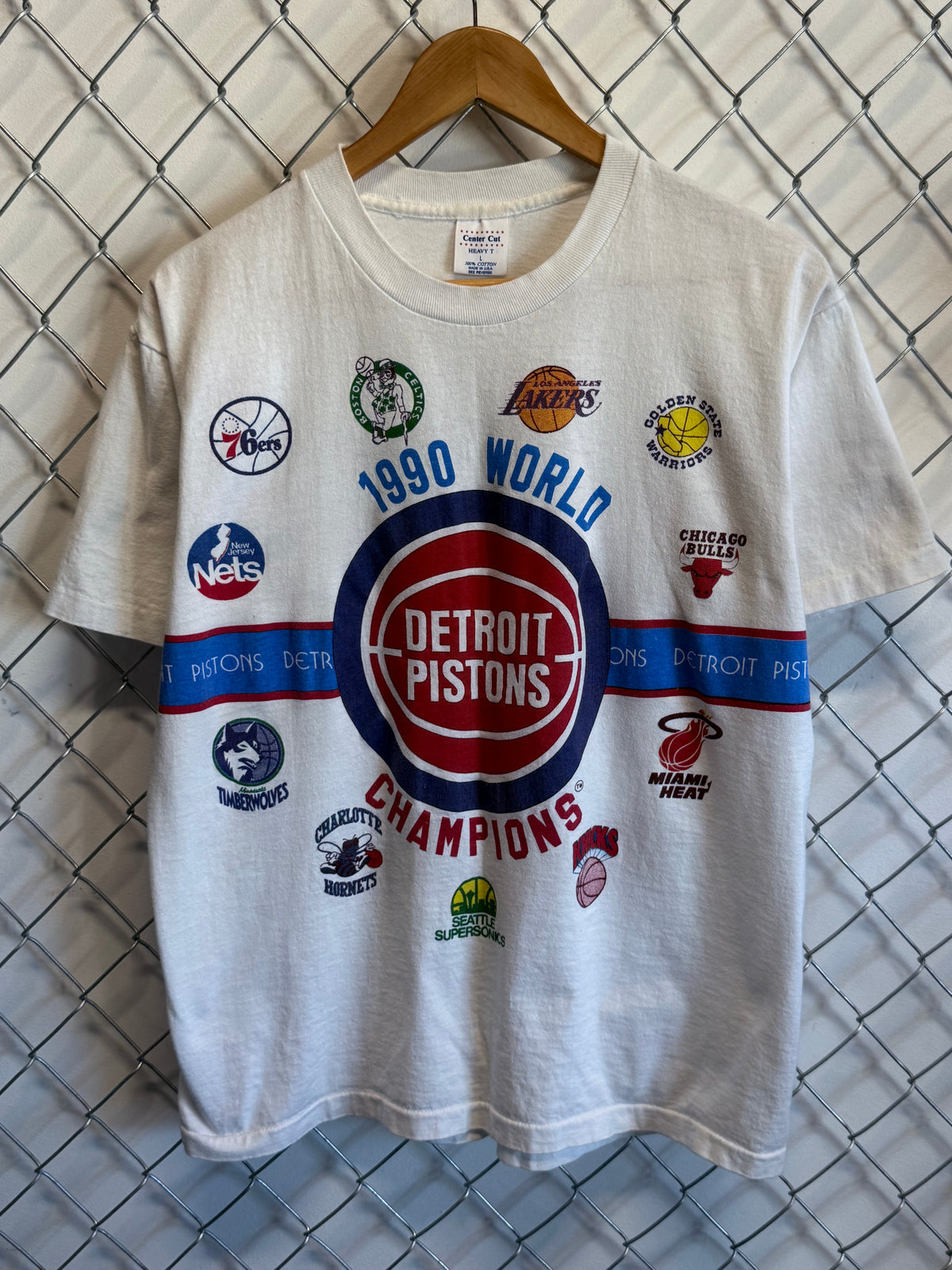 Vintage 1990 Detroit Pistons NBA Champions Logos Graphic Tee Size Large