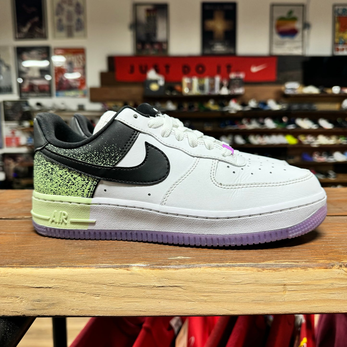 Nike AF1 Low 'Splatter' Size 7W