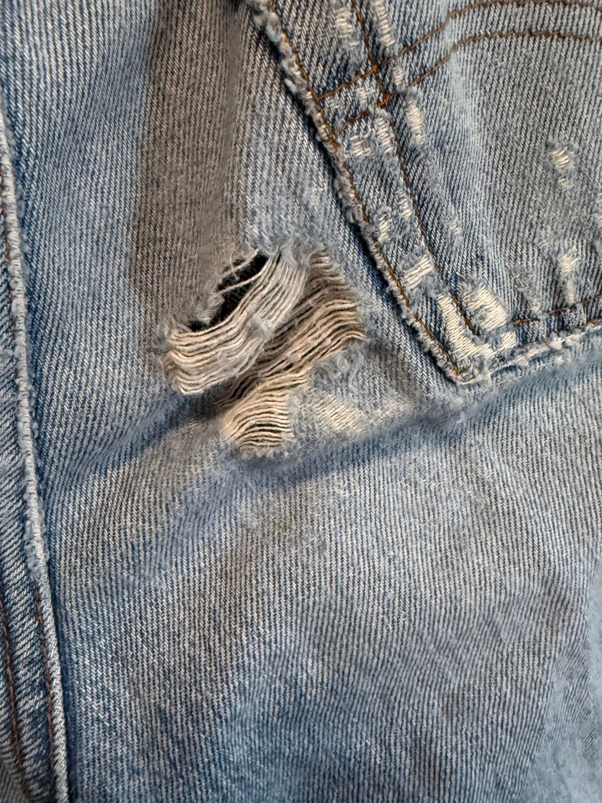 Vintage Levi's Thrashed 501 Distressed Denim Jeans Size 30x31