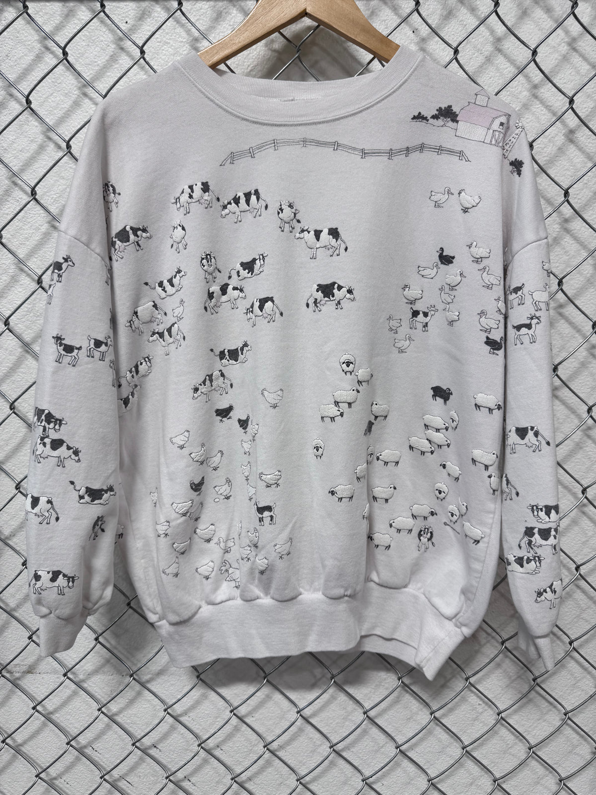 Vintage 90's Farm Animals All Over Print White Crewneck Sweater Size XL