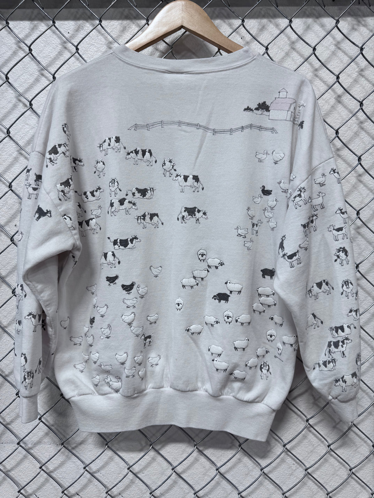 Vintage 90's Farm Animals All Over Print White Crewneck Sweater Size XL