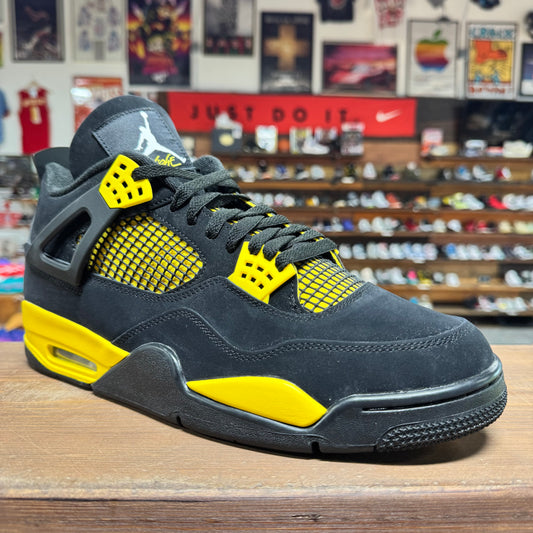 Jordan 4 'Thunder' Size 13 (DS)
