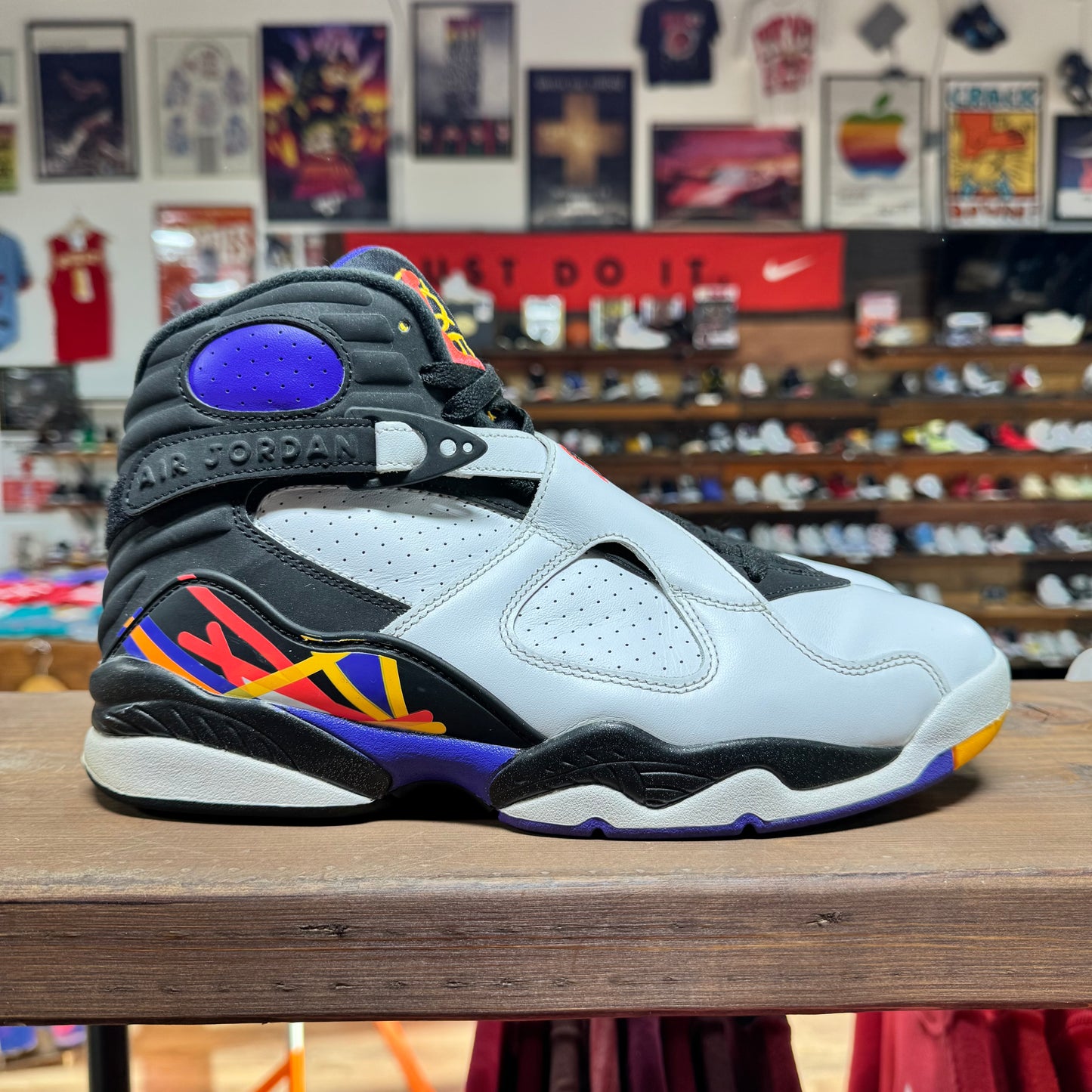 Jordan 8 'Three-Peat' Size 9