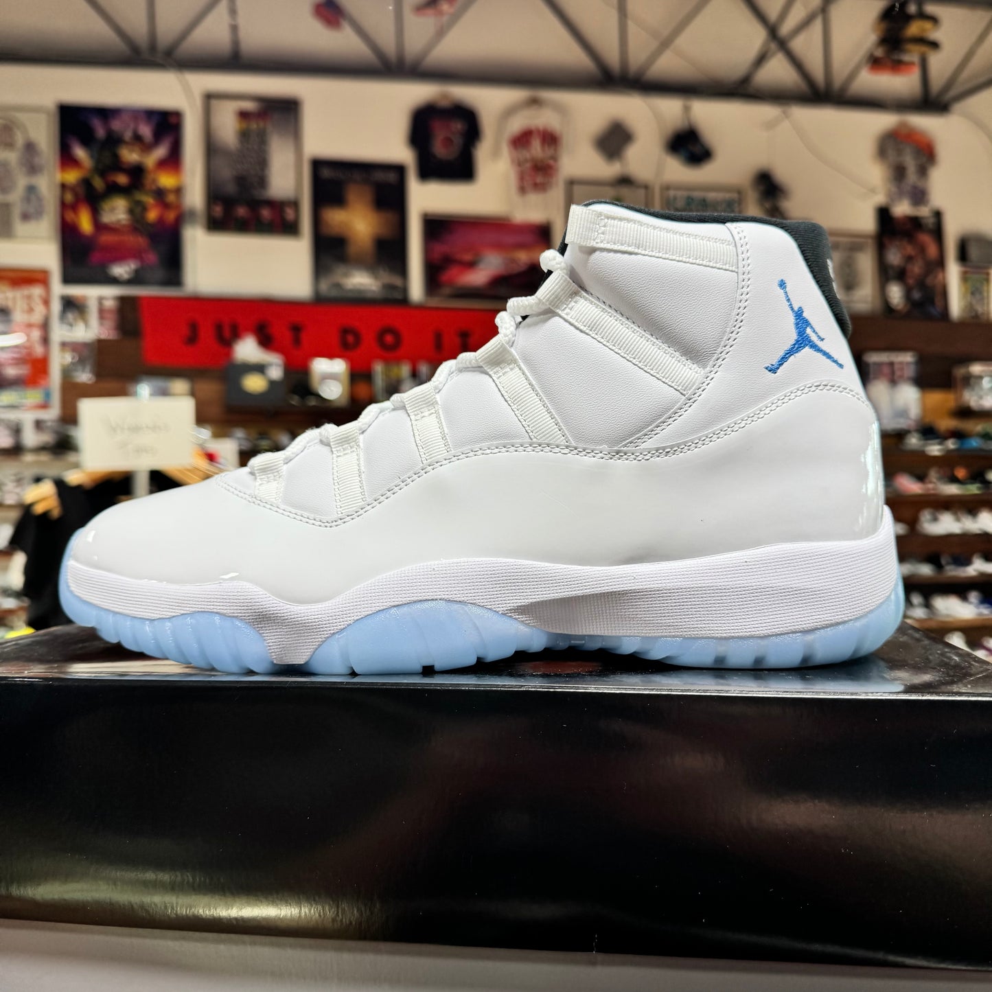 Jordan 11 'Legend Blue' Size 13