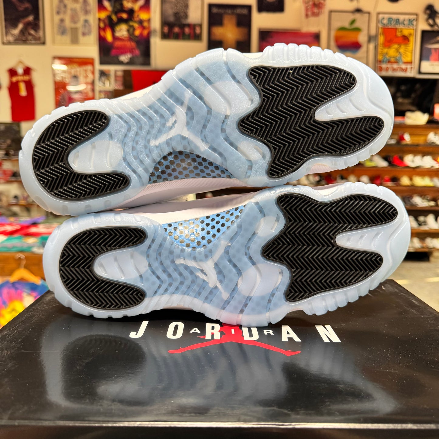 Jordan 11 'Legend Blue' Size 13