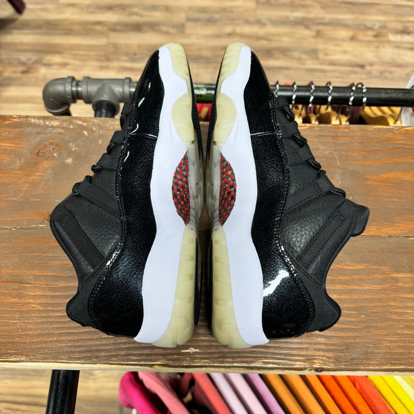 Jordan 11 Low '72-10' Size 8